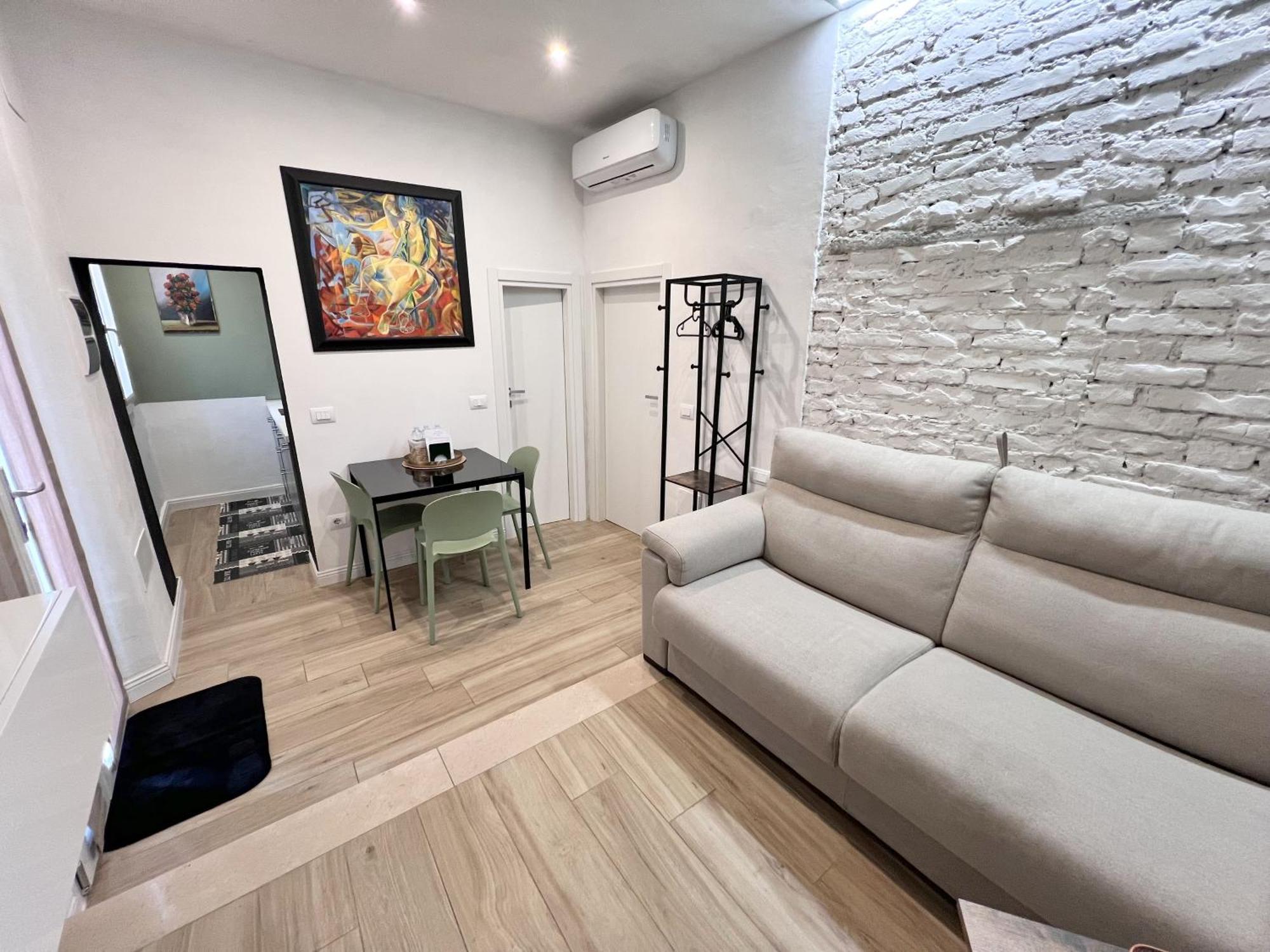 Home Cavour Prato Prato  Zewnętrze zdjęcie